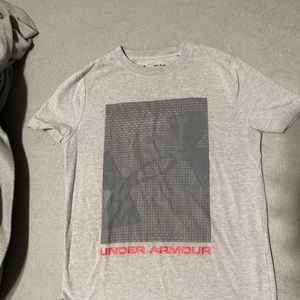 Under Armour boys shirt size YSM